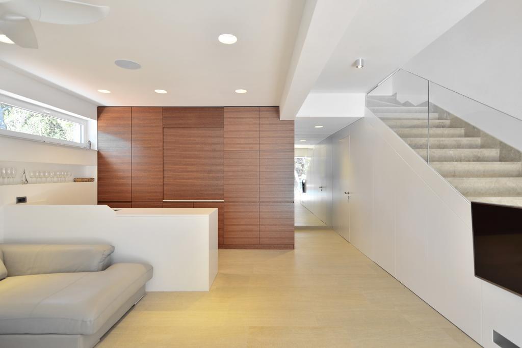 Chiponsky One - 5 Star Beachfront Property Bol Exterior photo