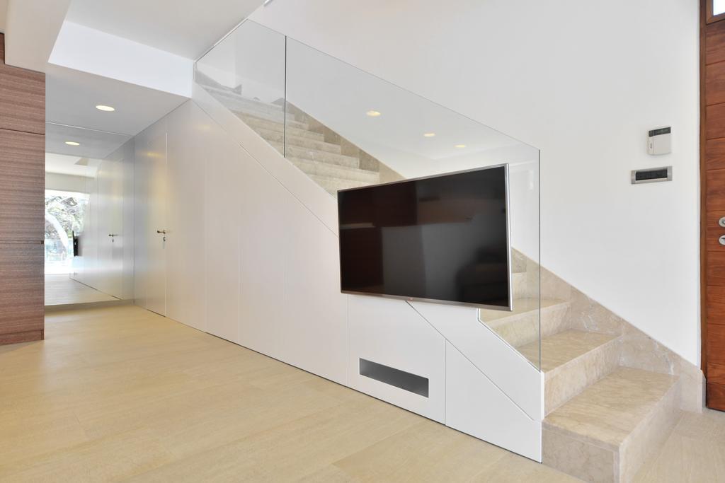 Chiponsky One - 5 Star Beachfront Property Bol Exterior photo
